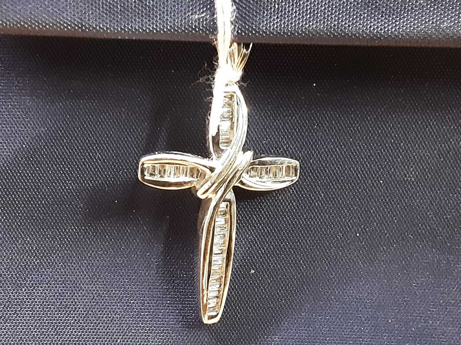 Religious Pendant - White Gold 10k (.417) 2 grams