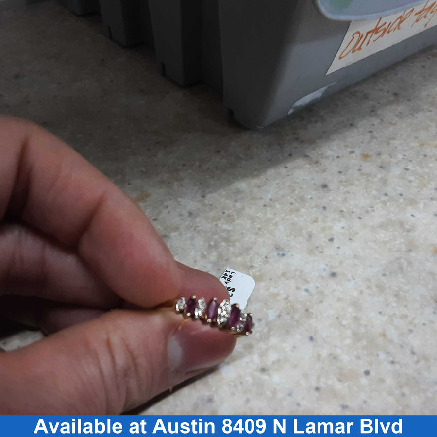 Women's Ring - Yellow Gold 14k (.585) 2.6 grams Size 7.5