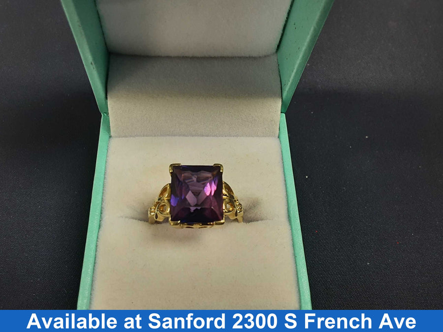Women's Ring - Yellow Gold 14k (.585) 4.5 grams Size 7.5