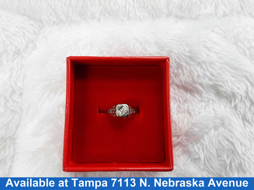 Women's Ring - White Gold 18k (.750) 1.1 grams Size 5