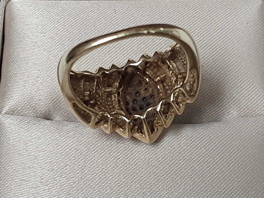 Women's Ring - Yellow Gold 10k (.417) 5.2 grams Size 7.5