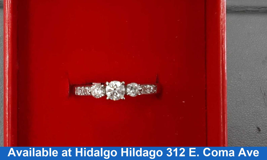 Women's Ring - Solitaire - White Gold 14k (.585) 2.8 grams Size 7