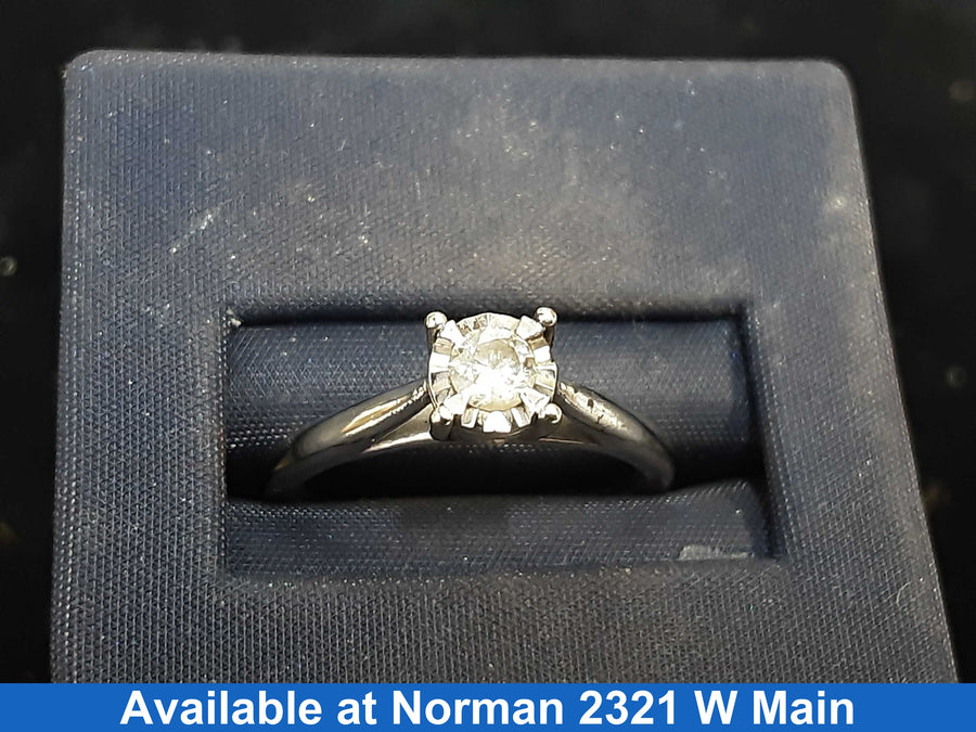 Women's Ring - Solitaire - White Gold 10k (.417) 2.3 grams Size 7