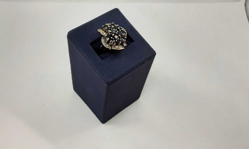 White Gold 14k (.585) 9 grams Size 8