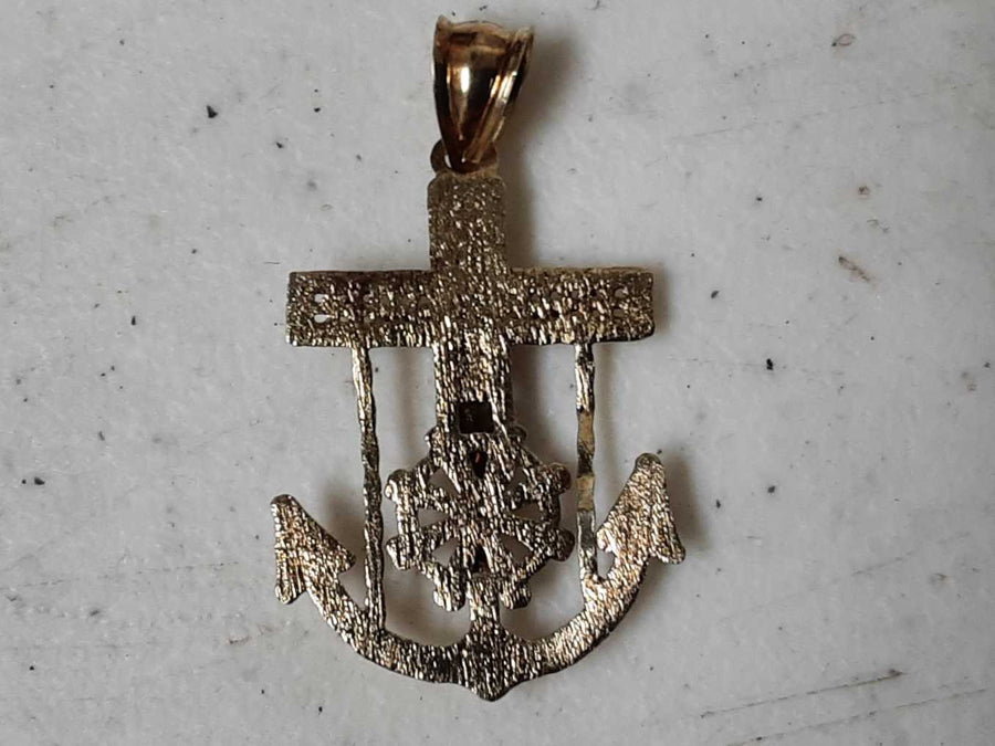 Religious Pendant - Yellow Gold 10k (.417) 2.2 grams