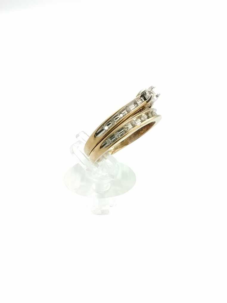 Women's Ring - Yellow Gold 10k (.417) 3.9 grams Size 8