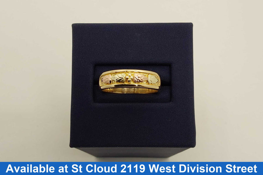 Women's Ring - Black Hills Gold 10k (.417) 4.12 grams Size 6