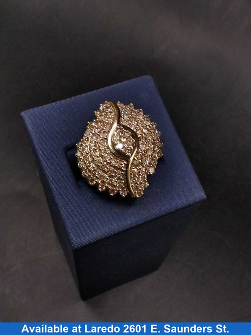 Women's Ring - Yellow Gold 10k (.417) 11 grams Size 7