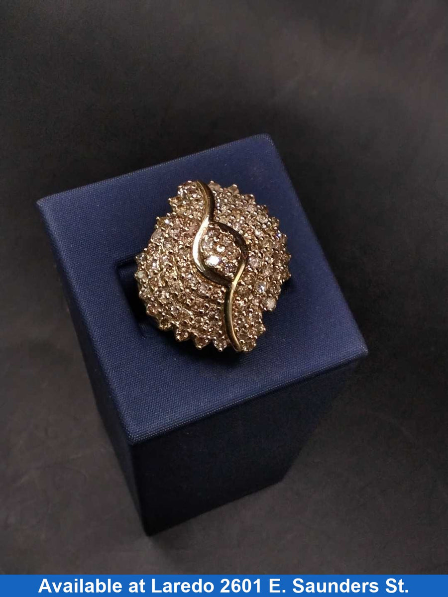 Women's Ring - Yellow Gold 10k (.417) 11 grams Size 7