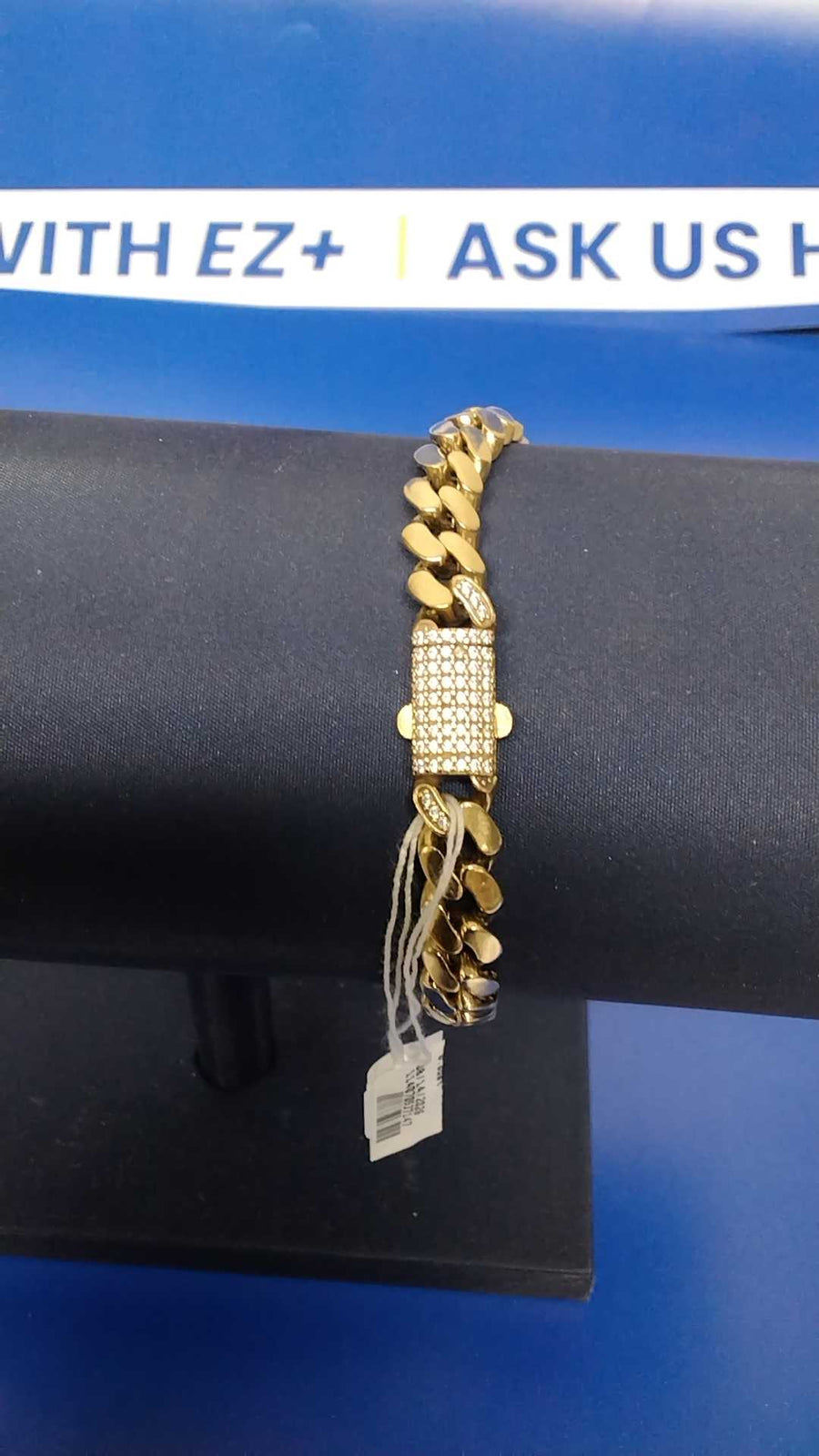 Cuban Link Bracelet - Yellow Gold 10k (.417) 14 grams 8 inch