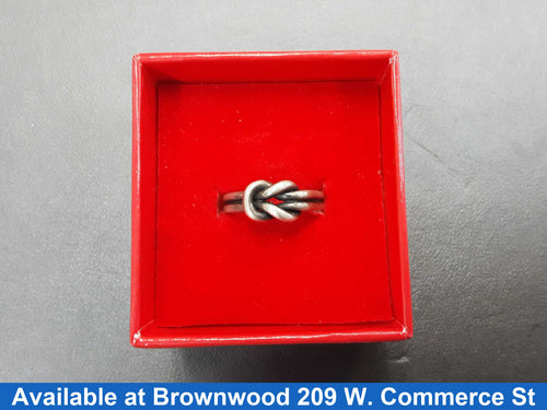 Women's Ring - Silver 4.2 grams Size 8.5