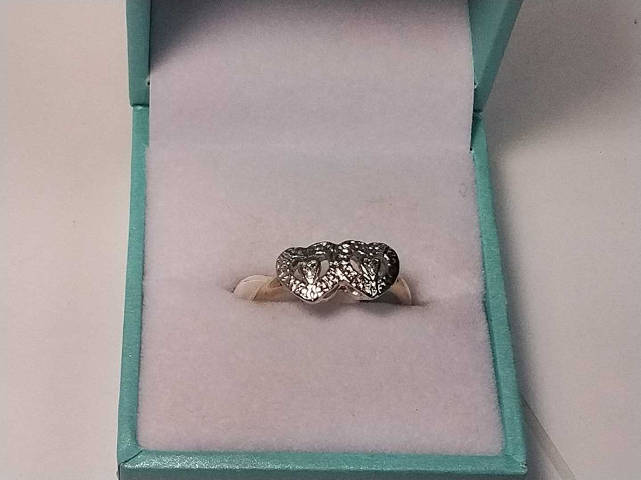 Women's Ring - Yellow Gold 10k (.417) 1.8 grams Size 6.5