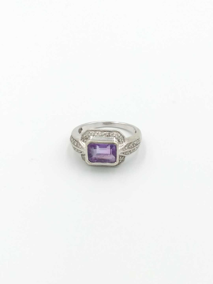 Women's Ring - White Gold 14k (.585) 4.5 grams Size 7