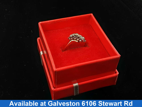 Women's Ring - Yellow Gold 10k (.417) 2.6 grams Size 20
