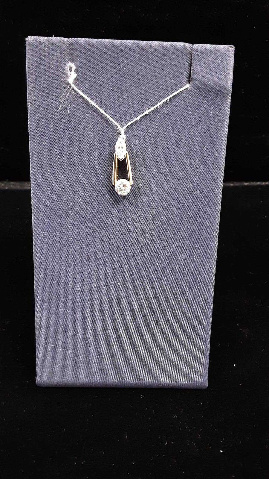 Diamond Pendant - Tricolor Gold 14k (.585) 1.2 grams