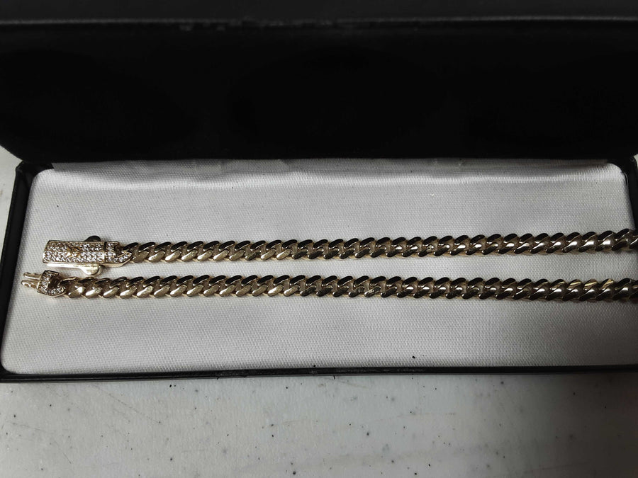 Cuban Link Chain - Yellow Gold 14k (.585) 19.4 grams 16 inch