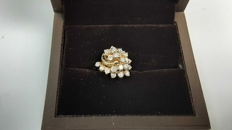 Women's Ring - Yellow Gold 10k (.417) 5.9 grams Size 8