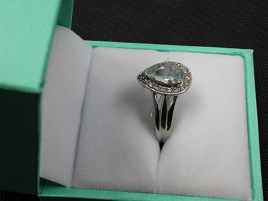 Women's Ring - White Gold 14k (.585) 3.8 grams Size 8