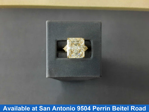Women's Ring - Yellow Gold 10k (.417) 6.3 grams Size 8.5