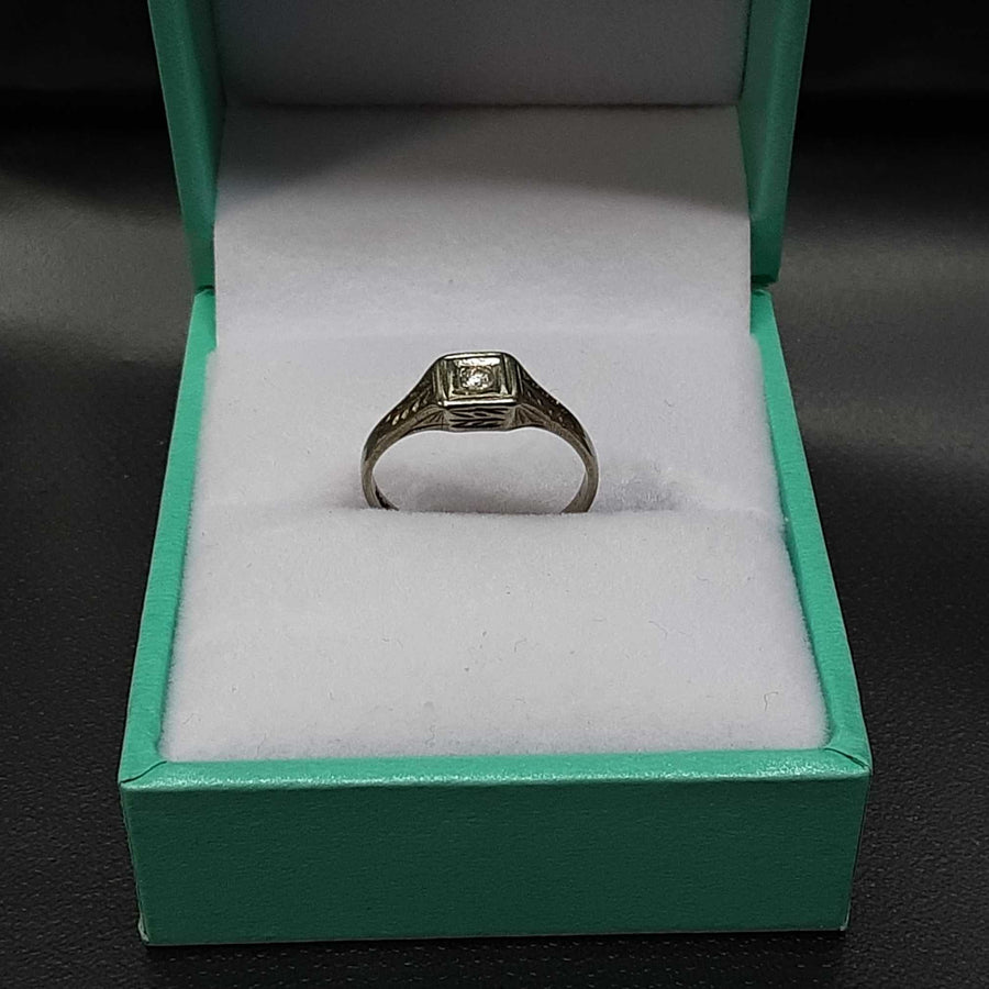 Men's Ring - Yellow Gold 14k (.585) 1.6 grams Size 2.5