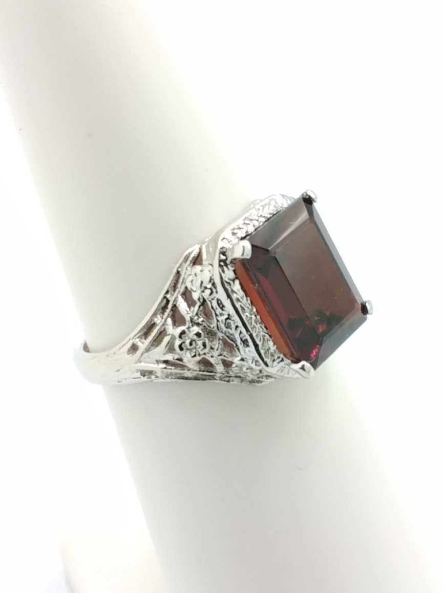 Women's Ring - White Gold 14k (.585) 3.7 grams Size 6.5