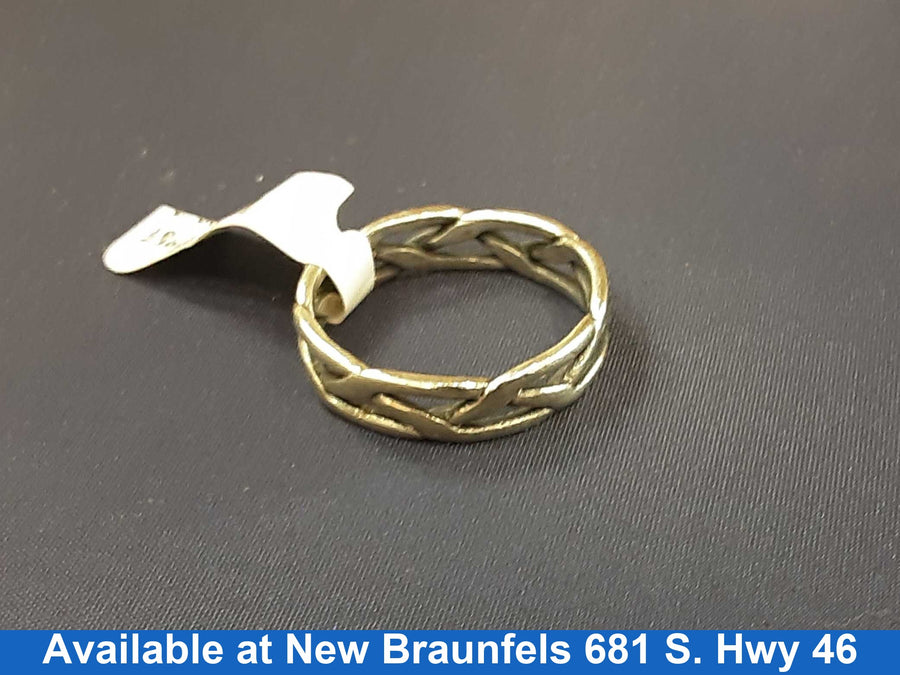 Women's Ring - Silver 3.7 grams Size 10.5