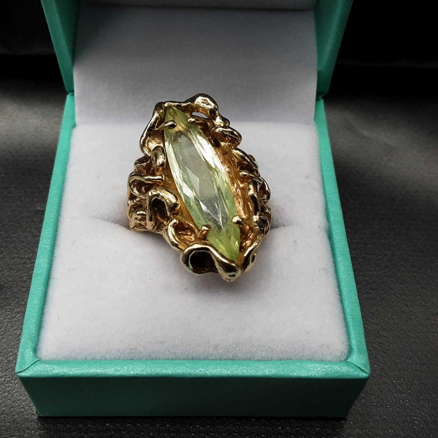 Women's Ring - Yellow Gold 14k (.585) 14 grams Size 6