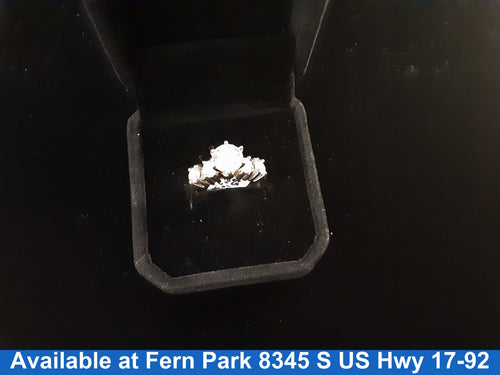 Women's Ring - White Gold 14k (.585) 7.3 grams Size 7