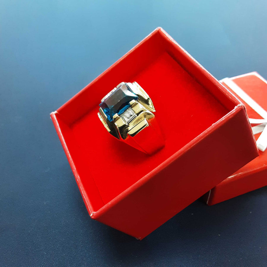 Men's Ring - Yellow Gold 10k (.417) 11.5 grams Size 10