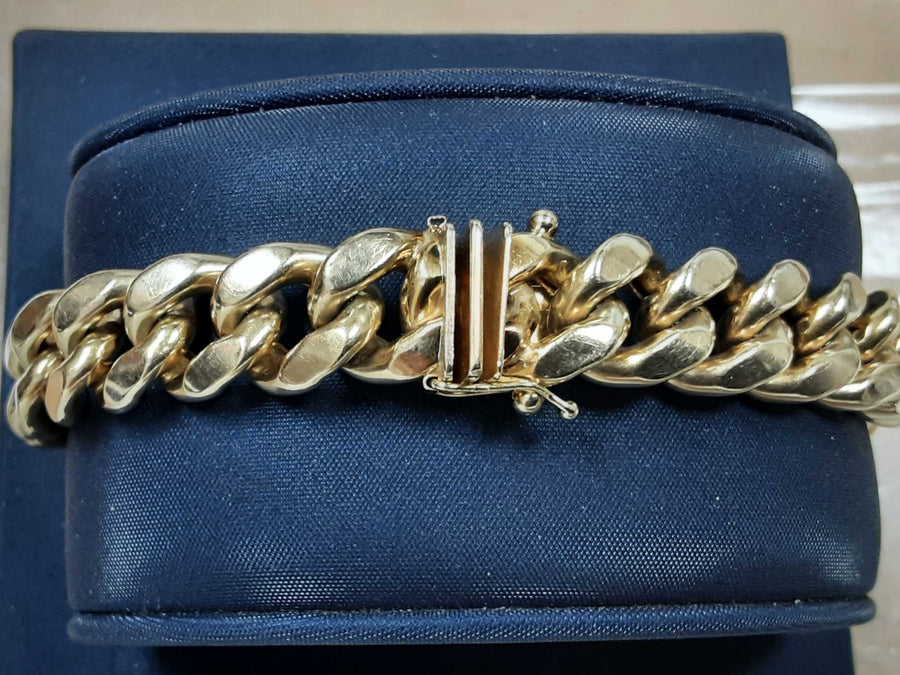 Cuban Link Bracelet - Yellow Gold 10k (.417) 23.6 grams 8 inch