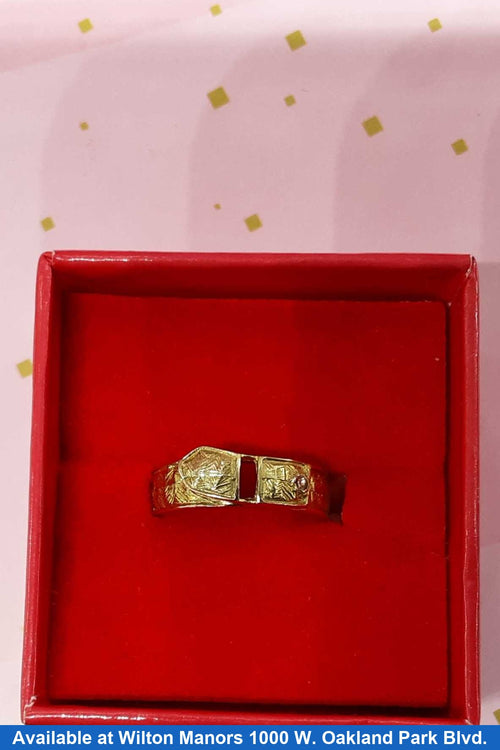 Men's Ring - Yellow Gold 10k (.417) 3.8 grams Size 7