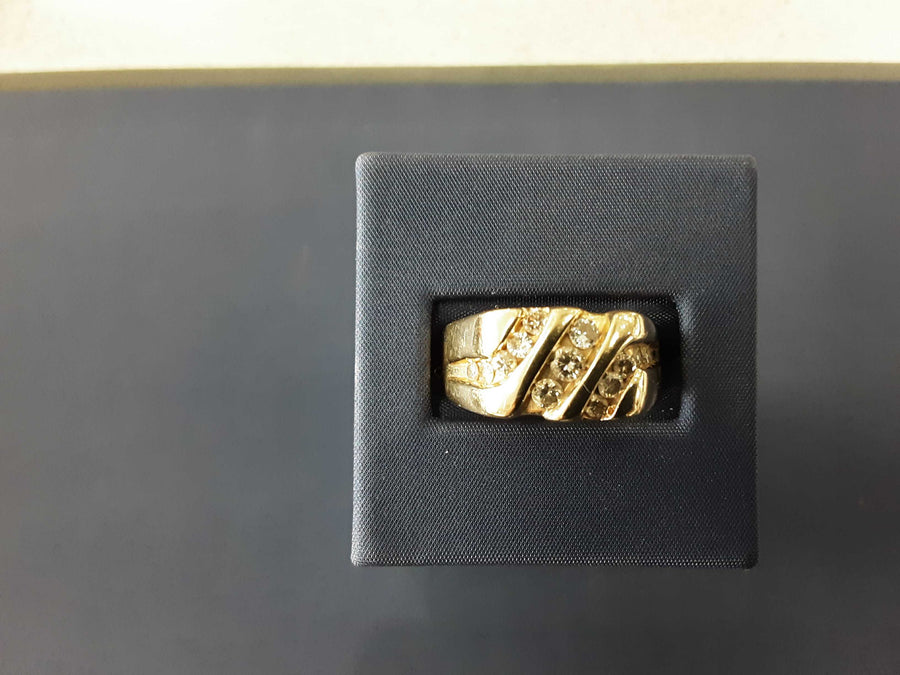 Men's Ring - Yellow Gold 14k (.585) 8.8 grams Size 20