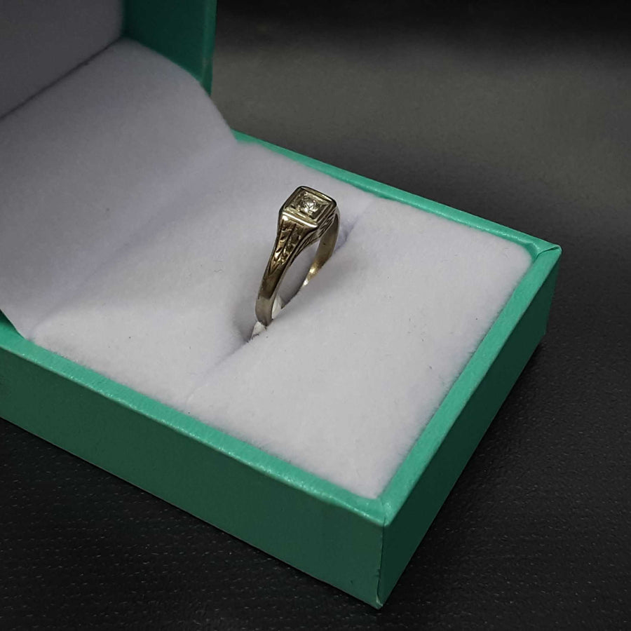 Men's Ring - Yellow Gold 14k (.585) 1.6 grams Size 2.5