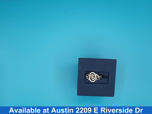 Women's Ring - Silver 2.8 grams Size 7