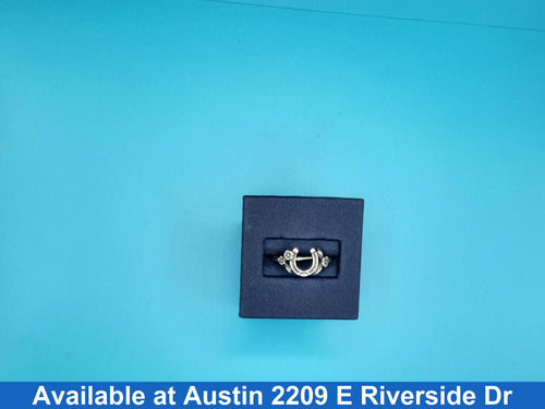 Women's Ring - Silver 2.8 grams Size 8