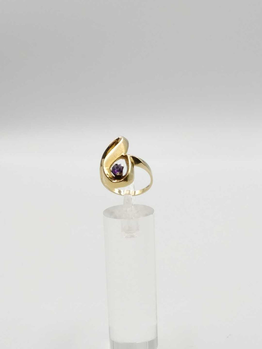 Women's Ring - Yellow Gold 14k (.585) 6.5 grams Size 8.5