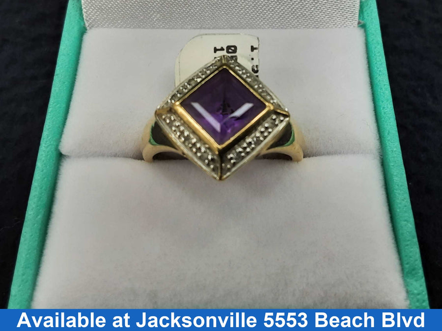 Women's Ring - Yellow Gold 10k (.417) 3.4 grams Size 7