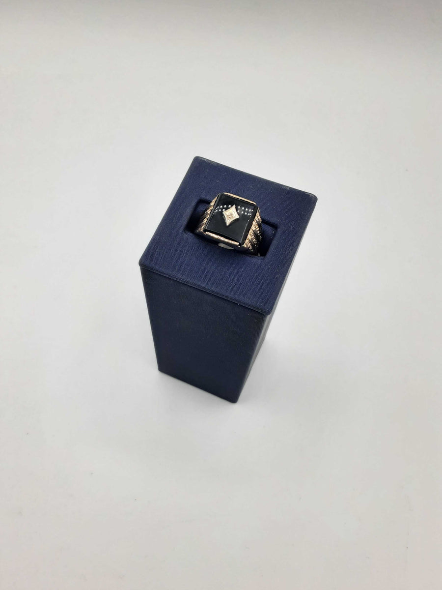 Men's Ring - Yellow Gold 14k (.585) 4.9 grams Size 9