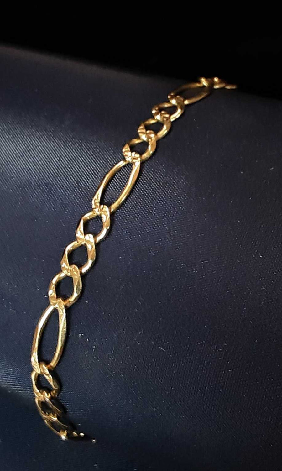 Figaro Bracelet - Yellow Gold 10k (.417) 5.3 grams 8 inch