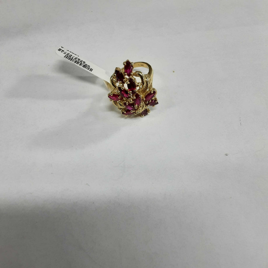 Women's Ring - Yellow Gold 14k (.585) 7.9 grams Size 7.5
