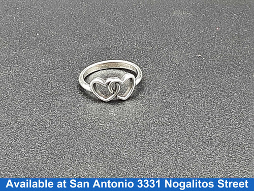 Women's Ring - Silver 1.8 grams Size 6