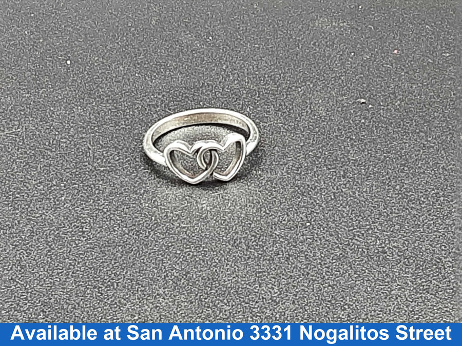 Women's Ring - Silver 1.8 grams Size 6