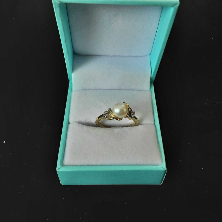 Women's Ring - Yellow Gold 10k (.417) 2.8 grams Size 7
