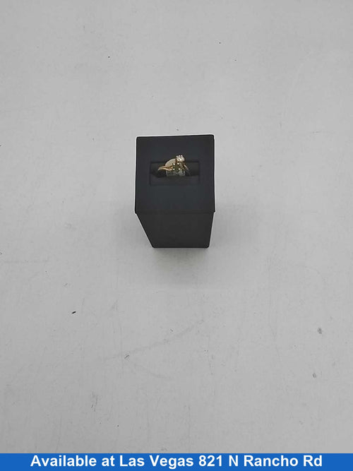 Women's Ring - Yellow Gold 18k (.750) 2.3 grams Size 7