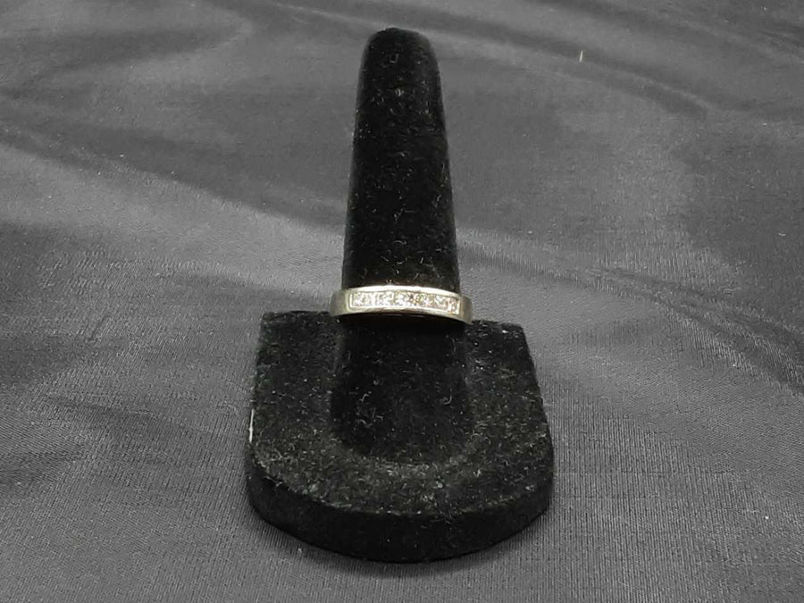 Ring - Wedding Band - White Gold 10k (.417) 3.2 grams Size 6
