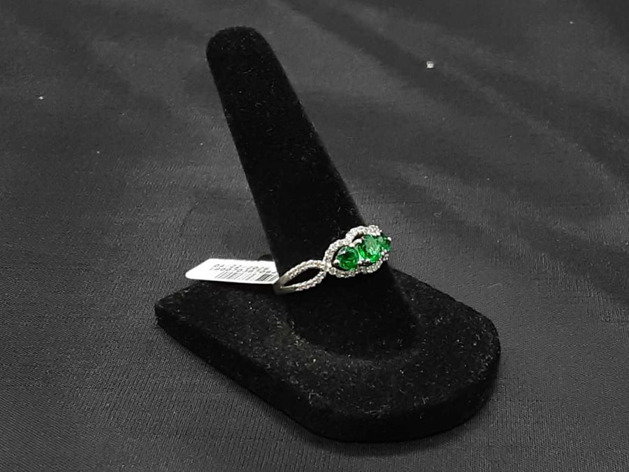Women's Ring - White Gold 10k (.417) 2.8 grams Size 7.5