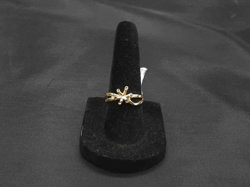 Women's Ring - Yellow Gold 14k (.585) 2.2 grams Size 6.5