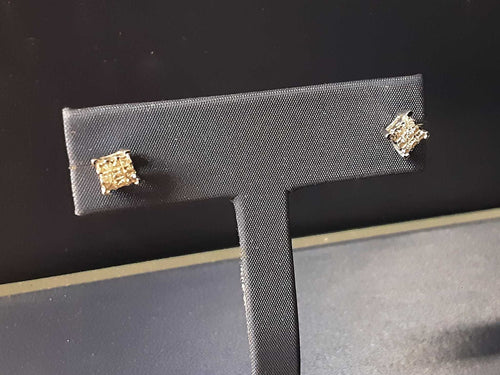 Earrings - White Gold 10k (.417) 1.1 grams