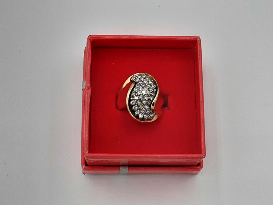 Women's Ring - Yellow Gold 10k (.417) 6.5 grams Size 8