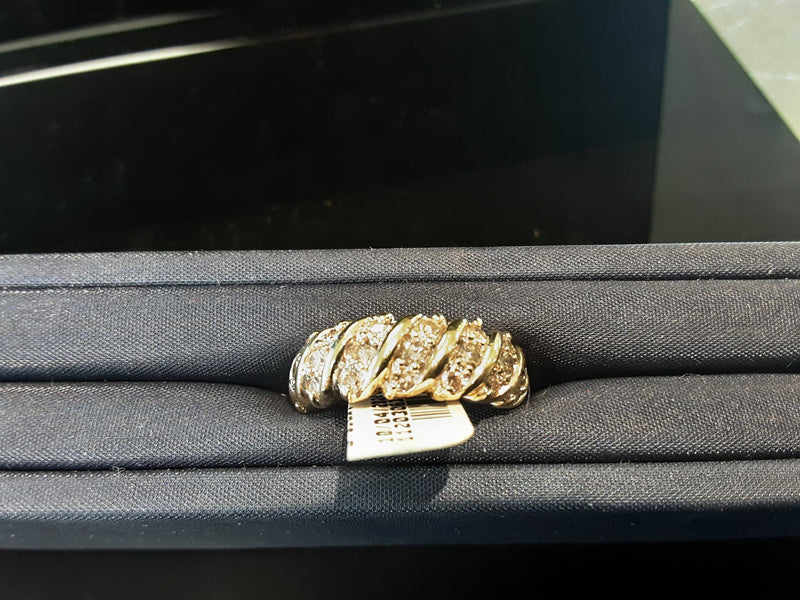 Lady's Ring - Fashion